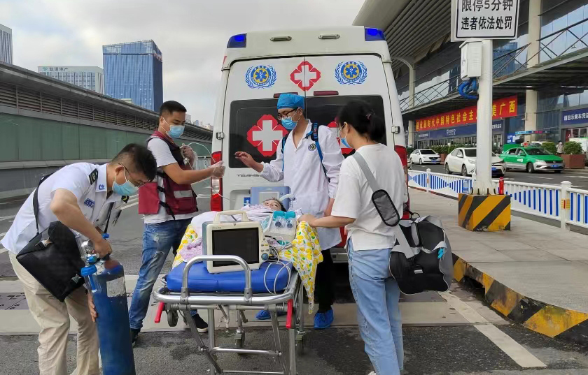 五寨县救护车出租公司